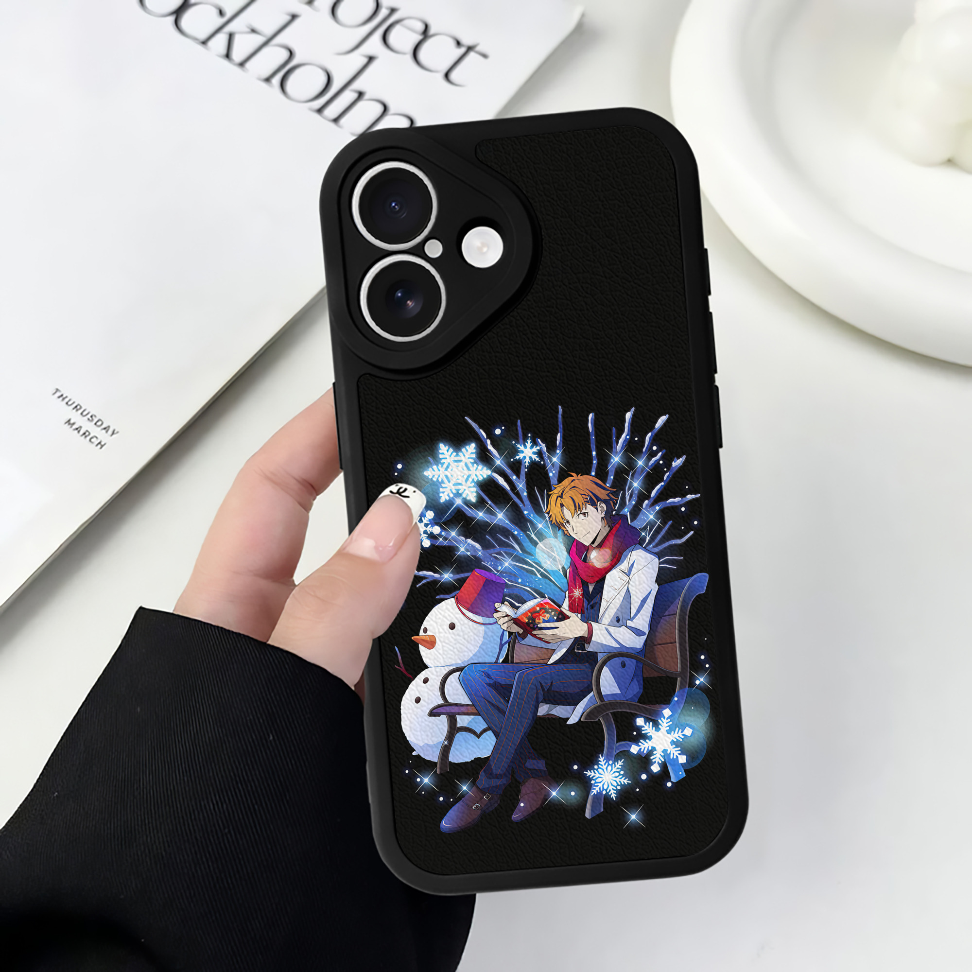 （画像用） 文豪ストレイドッグス Bungo Stray Dogs 【iPhone 16シリーズ対応】シリコンスマホケース（レザー調） 材質：シリコン